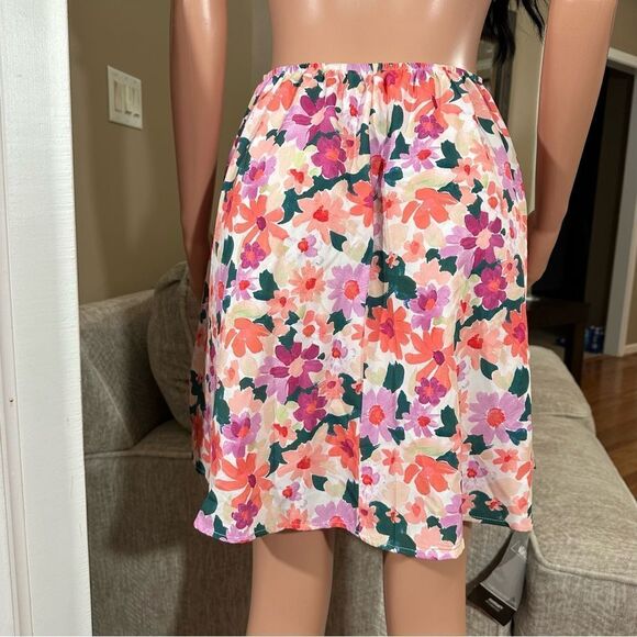 NWT floral vaca open side open back dress - Picture 11 of 12